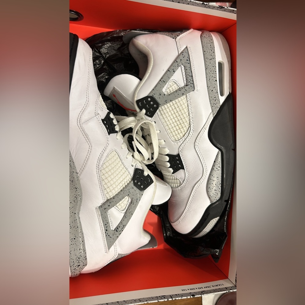 Men’s 11 - Jordan 4 White Cement